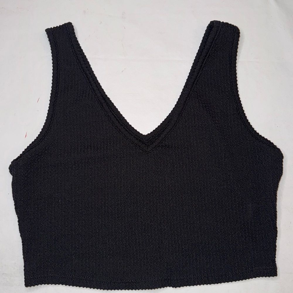 NWT 21 Saints Cropped Ribbed V Neck Top, Large